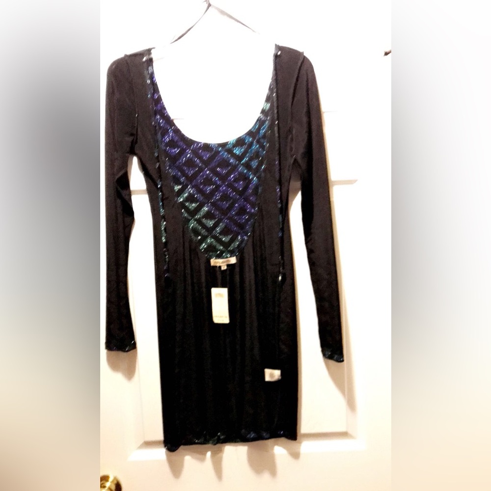 ARDEN B woman Long sleeve back out formal dress.